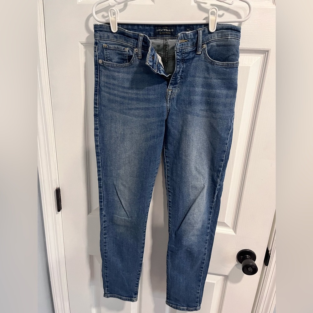 Lucky Brand Jeans. Ava Skinny. Size 29/8. Length 37 inches.